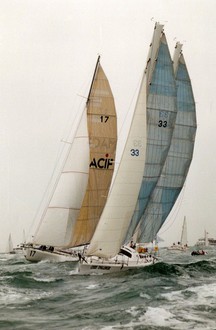 1996-1997 - Tony Bullimore Thierry Dubois Lutte Au Depart 2 - JPSene